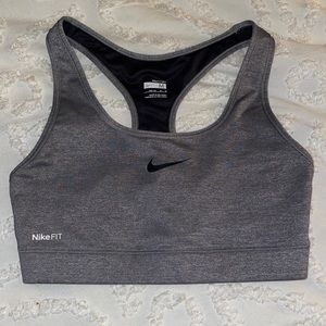 Nike pro sports bra